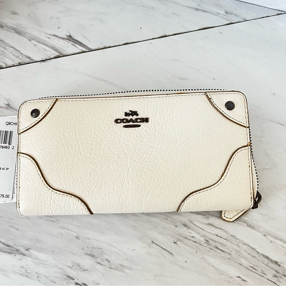 Coach Grain Leather Mickie Accordion Zip Around Wallet Chalk Beige F52645 - Picture 1 of 16